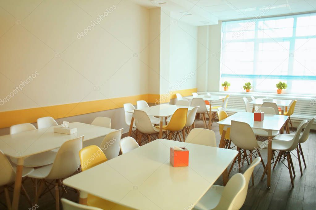 Servizi di mensa e scuolabus.