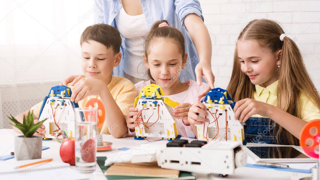 Esperimenti scientifici e attività di matematica per bambini.