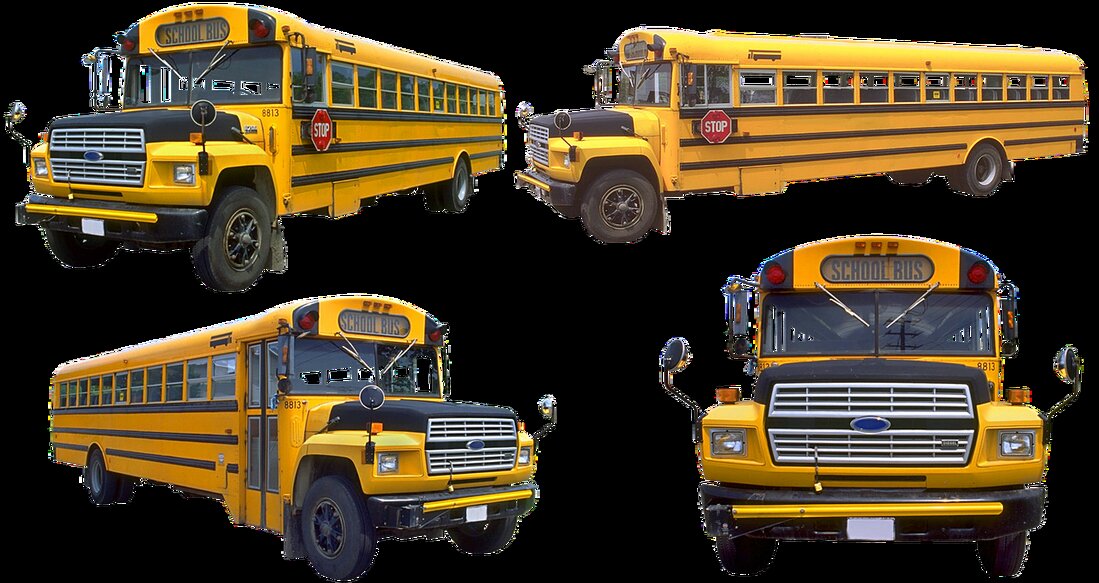 Bambini che salgono sullo scuolabus.